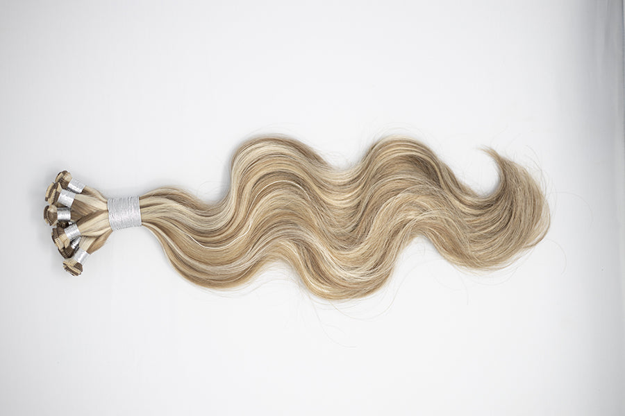 #D8/613   |   WAVY: Hand-Tied Weft Extensions