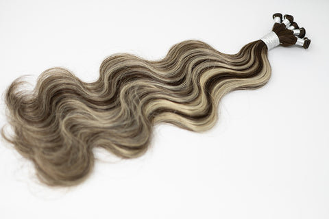 #R4/D4/613    |   WAVY: Hand-Tied Weft Extensions